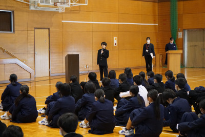 20241223　総合１年学年発表会 (39)